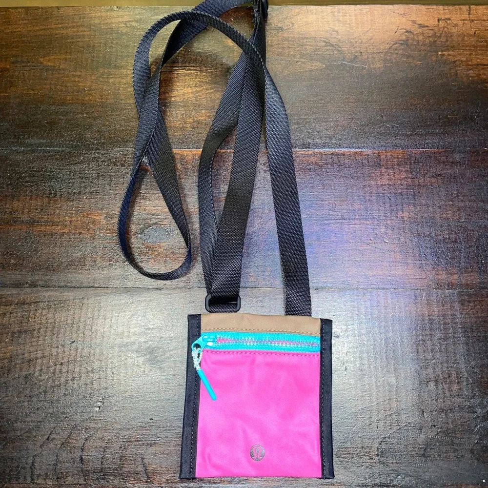 Lululemon Athletica Ever Ready Crossbody Wallet Pink Brown‎
